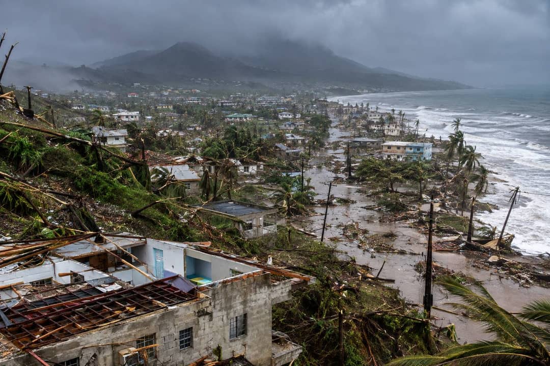 Telecom Firm Provides Free Phones To Help Puerto Rico